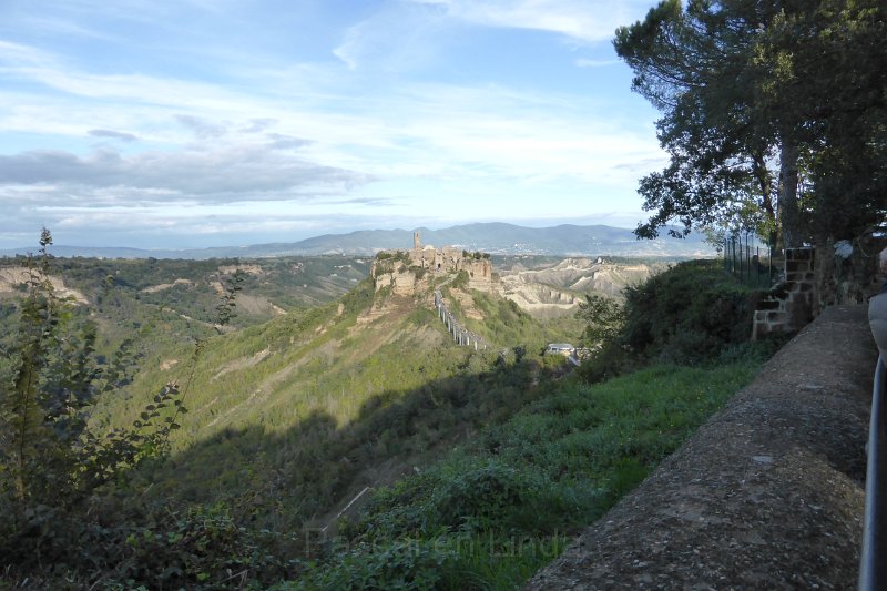 P1020104_Civita Di Bagnoregio.JPG